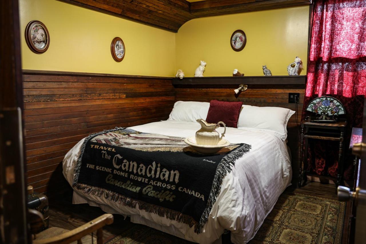 The Cochrane Rockyview Hotel Exterior photo